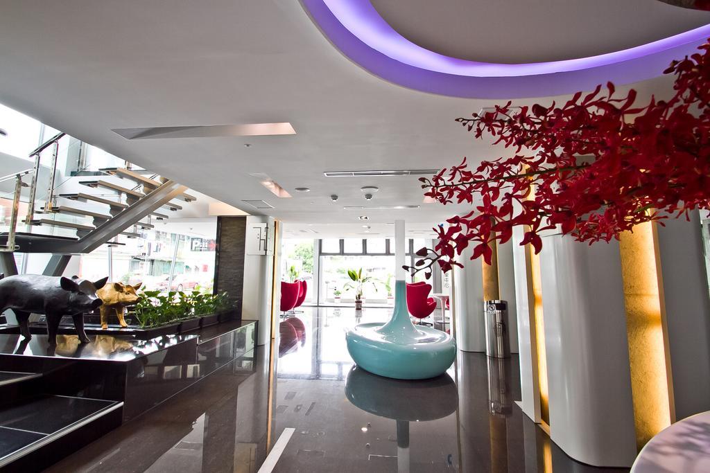 Hotel Hi - Xinmin Kota Chiayi Bagian luar foto