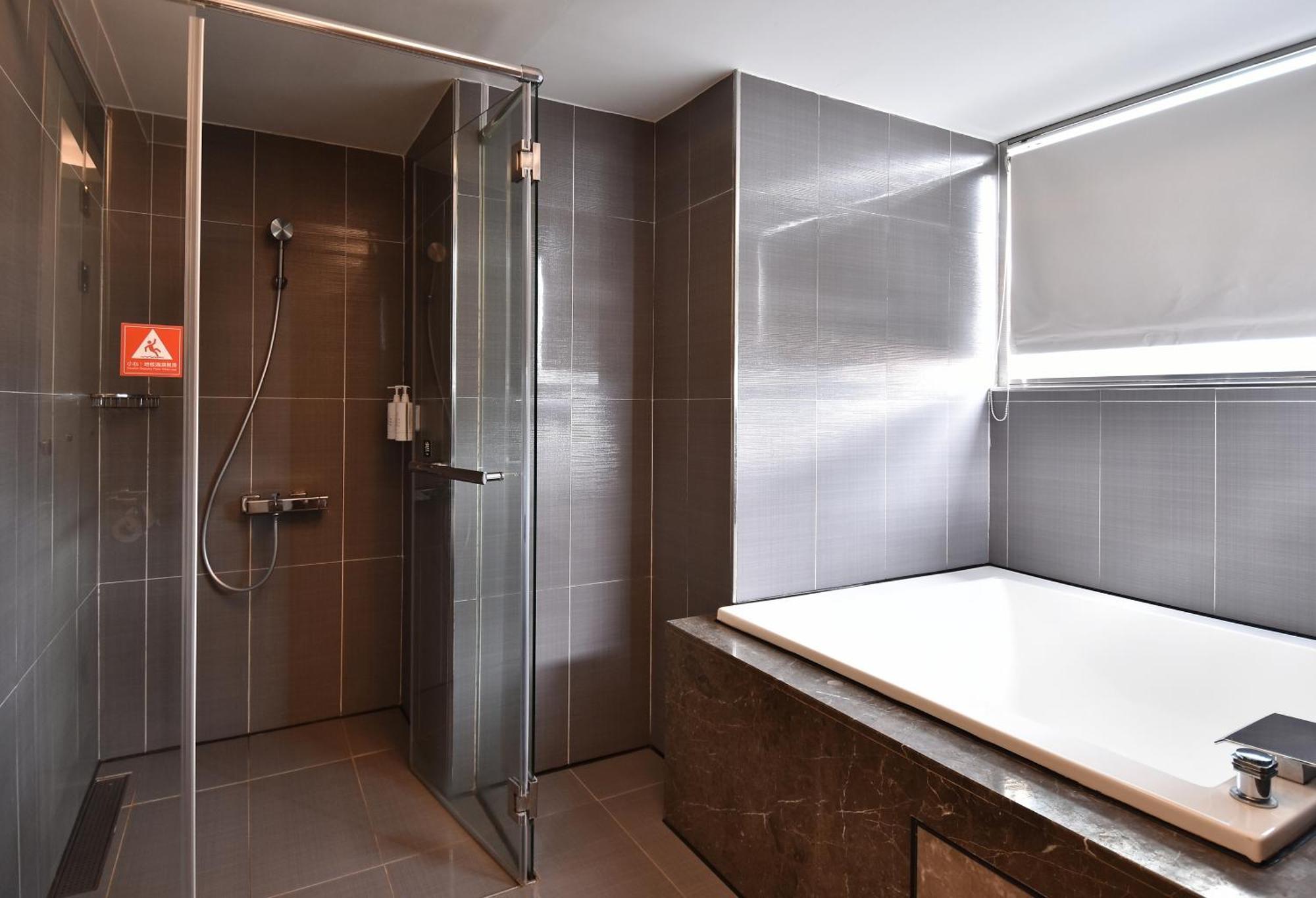 Hotel Hi - Xinmin Kota Chiayi Bagian luar foto