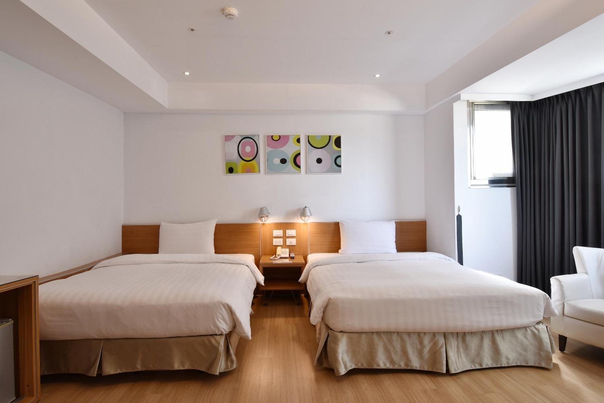 Hotel Hi - Xinmin Kota Chiayi Bagian luar foto