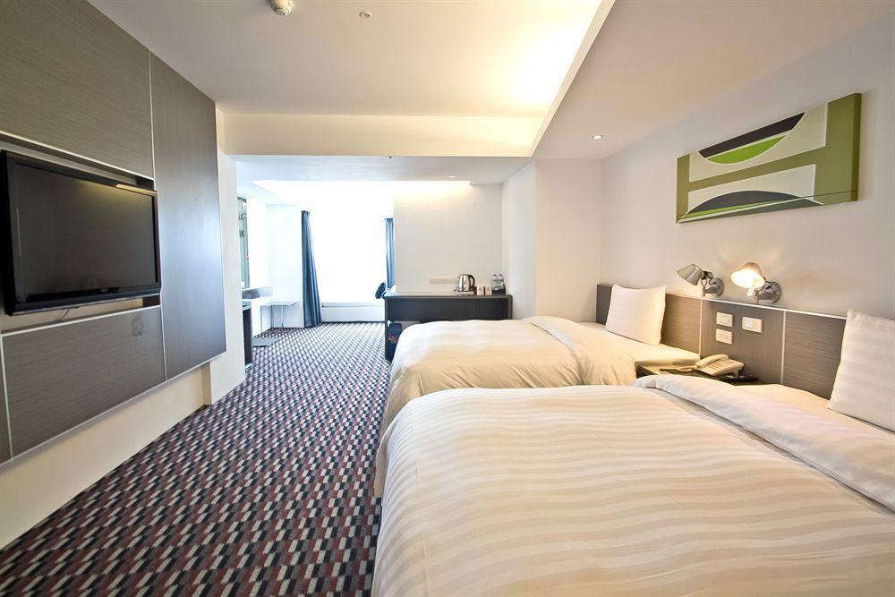 Hotel Hi - Xinmin Kota Chiayi Bagian luar foto