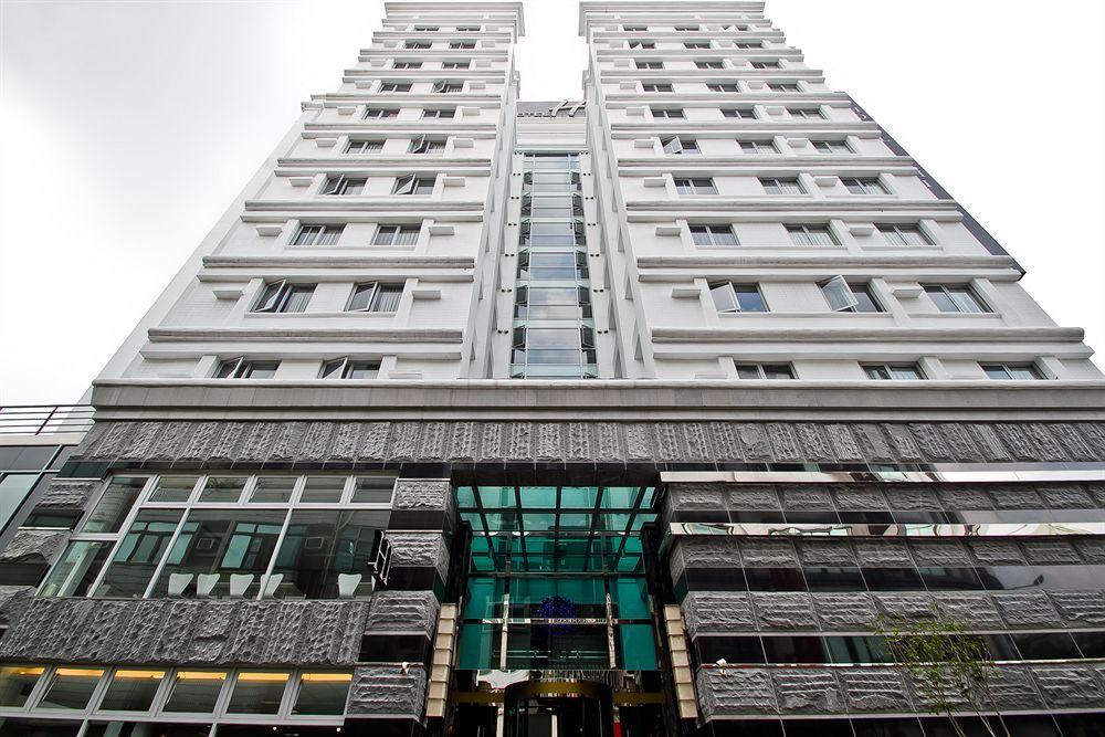 Hotel Hi - Xinmin Kota Chiayi Bagian luar foto