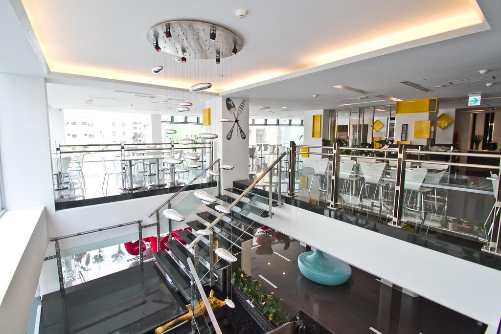Hotel Hi - Xinmin Kota Chiayi Bagian luar foto