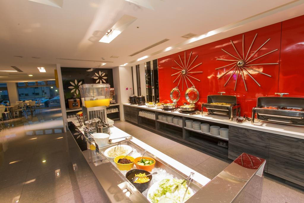 Hotel Hi - Xinmin Kota Chiayi Bagian luar foto