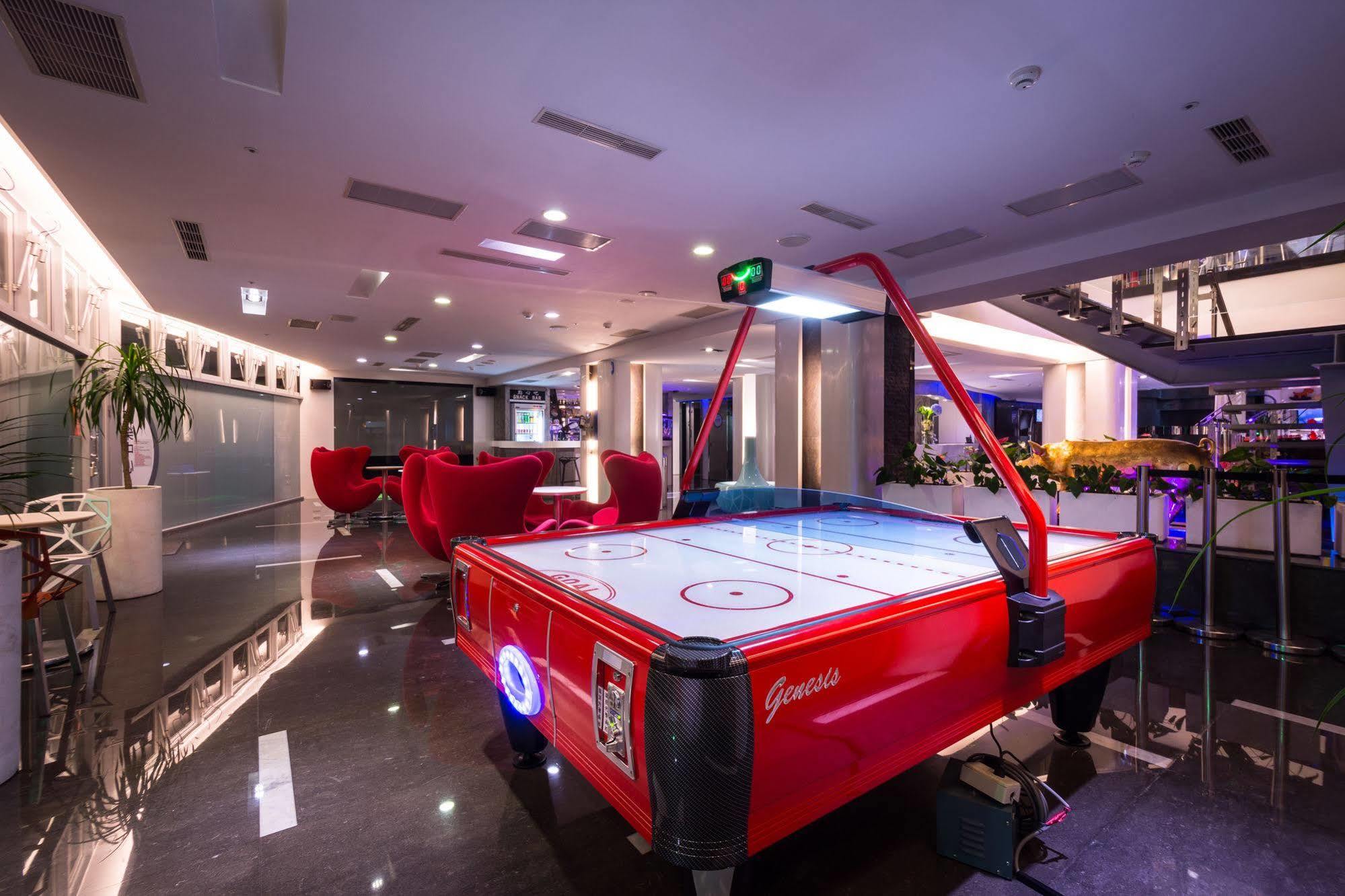 Hotel Hi - Xinmin Kota Chiayi Bagian luar foto